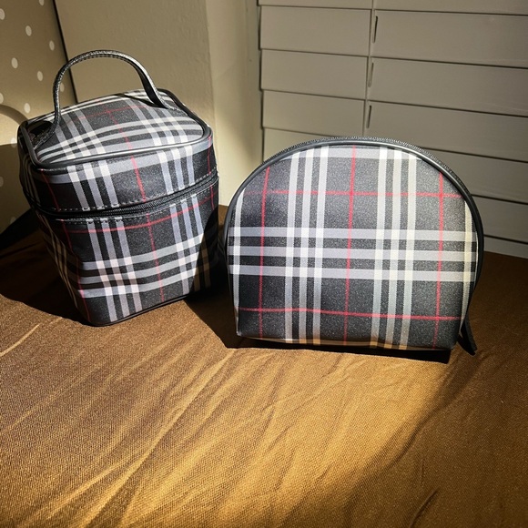 Burberry Nova Check Cosmetic Bag Bundle - great condition- no call-outs - Picture 1 of 14